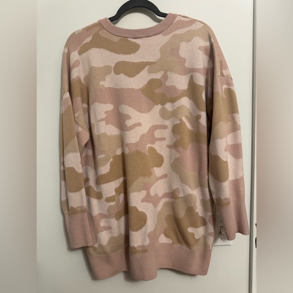 EUC Torrid Camouflage Pink and Tan V Neck Pullover Sweater - Picture 2 of 6